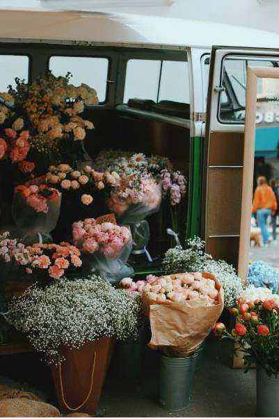 Florist preparing wedding roses